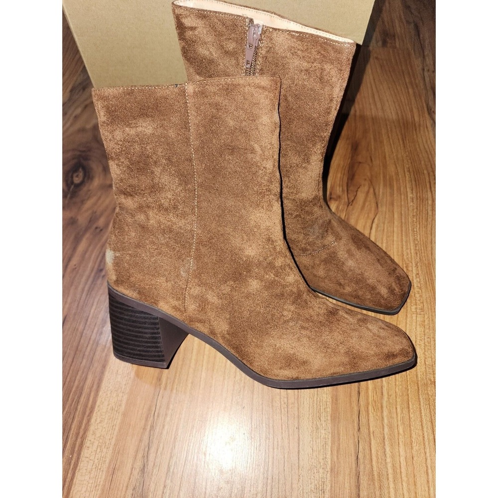 Journee Collection Sloann Brown Faux Suede Square Toe Block Heel Boots Size 11